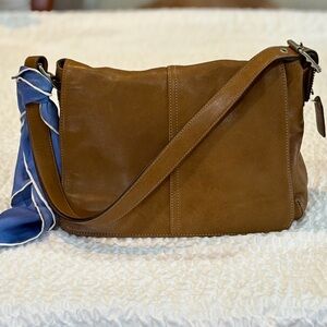 Vintage Coach Hampton Shoulder Crossbody Leather Bag+Silk Scarf see pic 4 marks🌸